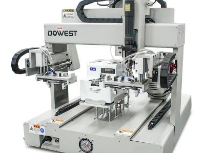 如何選購一臺(tái)鎖螺絲機(jī)工廠！-堅(jiān)豐股份