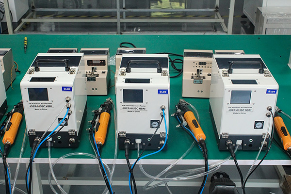 使用自動(dòng)鎖螺絲機(jī)要注意哪些方面？堅(jiān)豐電子告知您